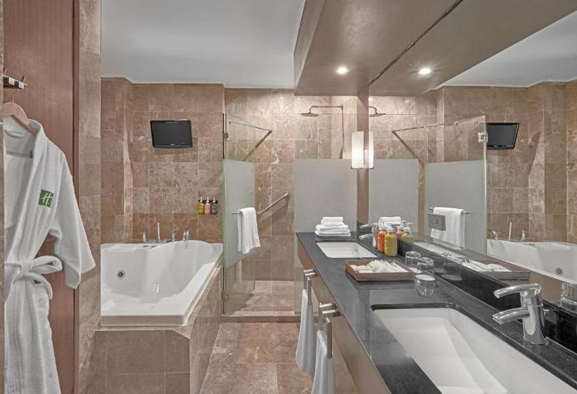 Люкс Кровать Квин, Holiday Inn & Suites Batangas Limapark, An Ihg