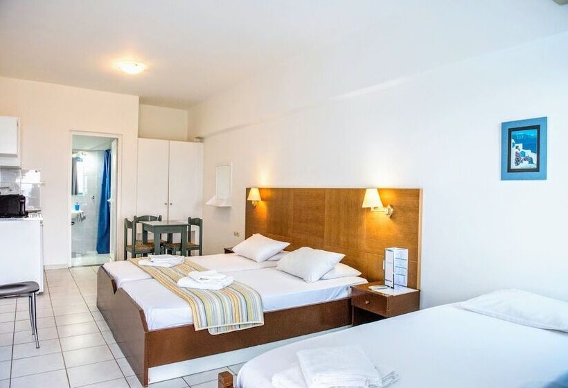 استودیوی استاندارد با چشم‌انداز دریا, Mirabella Apartments