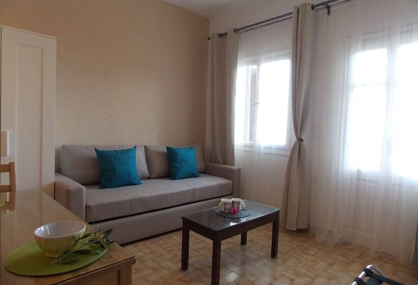 آپارتمان 1 خوابه با چشم‌انداز دریا, Mirabella Apartments