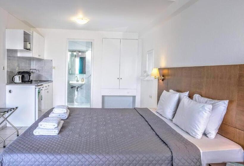 استودیوی استاندارد با چشم‌انداز دریا, Mirabella Apartments