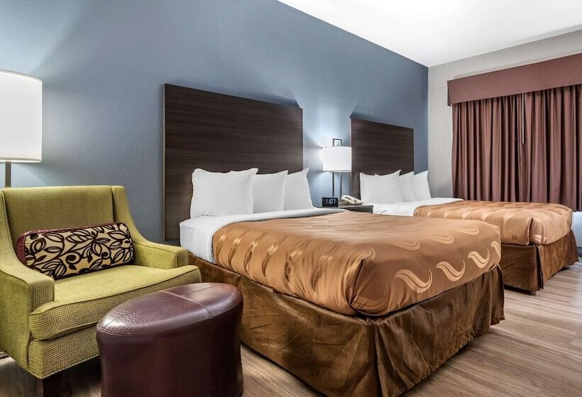 Номер Стандарт 2 Двуспальные Кровати, Quality Inn & Suites