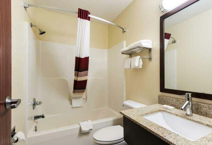 디럭스 룸, Red Roof Inn Auburn