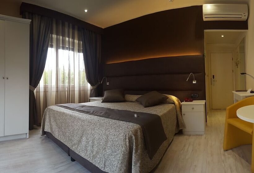اتاق استاندارد با بالکن, Regina