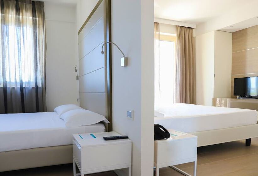 Четырехместный номер Премиум, Smeraldo Suites & Spa