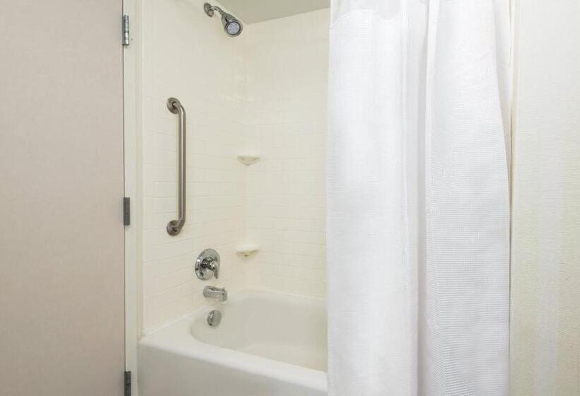 Стандартный Номер Кровать Кинг, Fairfield Inn & Suites – Buffalo Airport