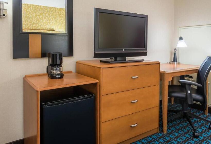 Номер Стандарт, Fairfield Inn & Suites – Buffalo Airport