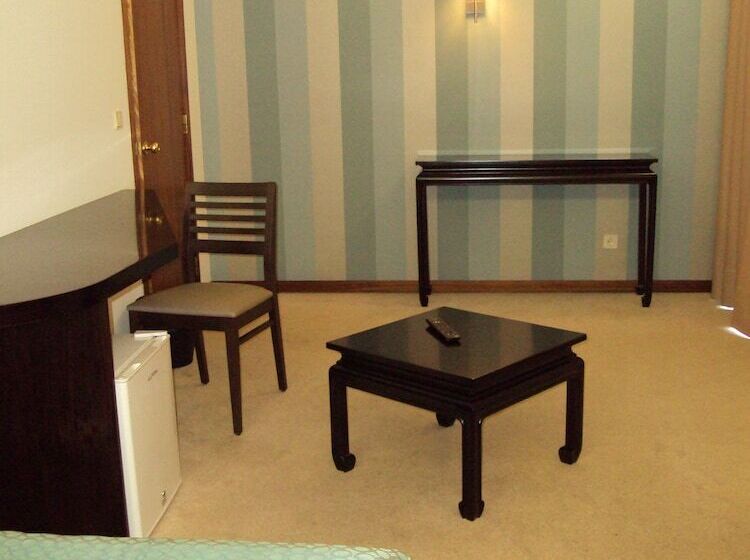 Suite Familiar, Nova Cruz