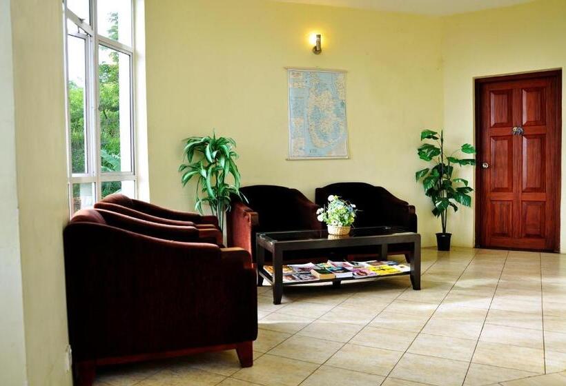 Deluxe Room, Kandyan View Holiday Bungalow   Free Pickup From Kandy City