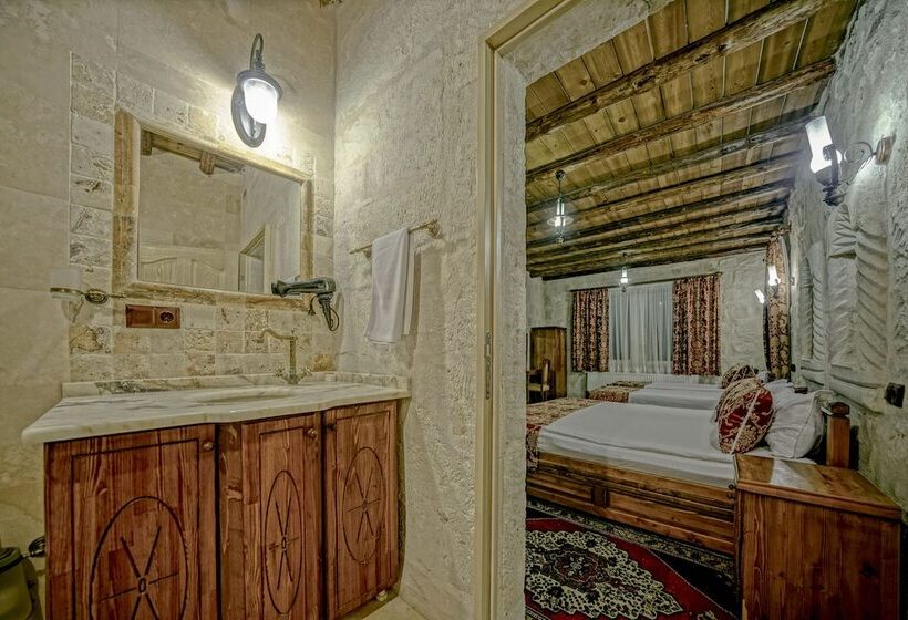 Четырехместный Номер Стандарт, Elysee Cave House