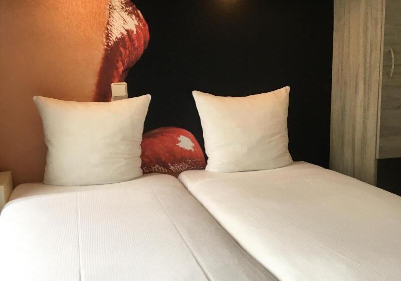 اتاق استاندارد سه نفره, Atlantis Amsterdam