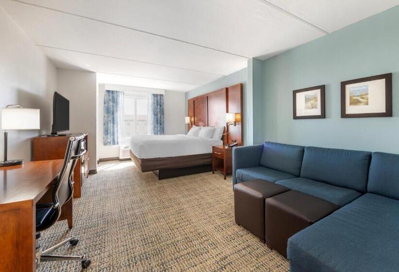 带大床的套房, Surf And Sand Fernandina Beach At Amelia Island, Ascend Hotel Collection
