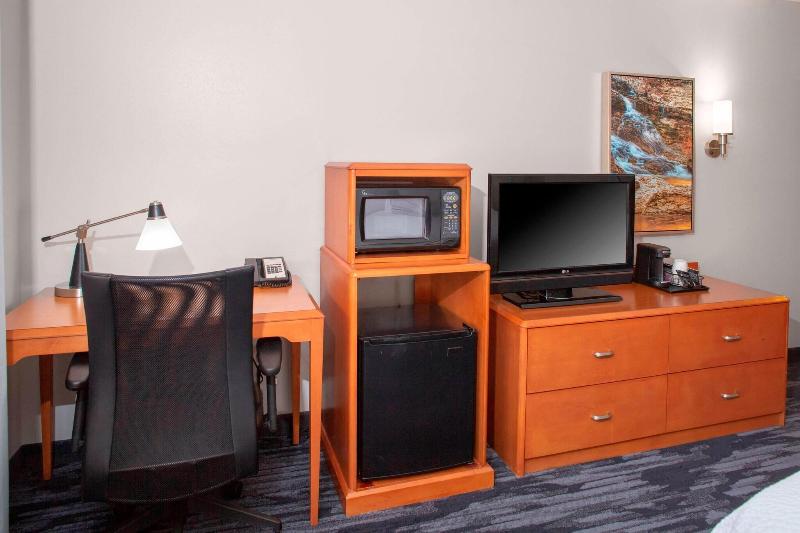 اتاق استاندارد با تخت بزرگ, Fairfield Inn And Suites By Marriott Gadsden