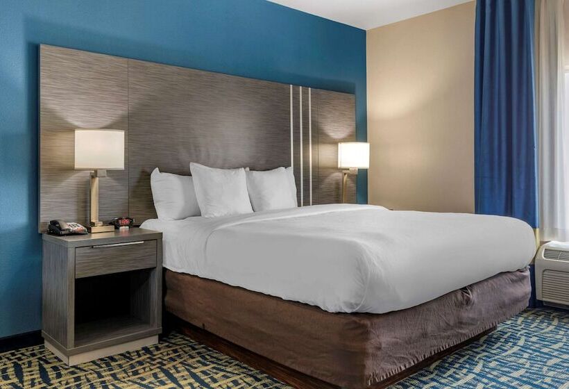 Люкс с гидромассажем, Comfort Inn & Suites Pauls Valley  City Lake