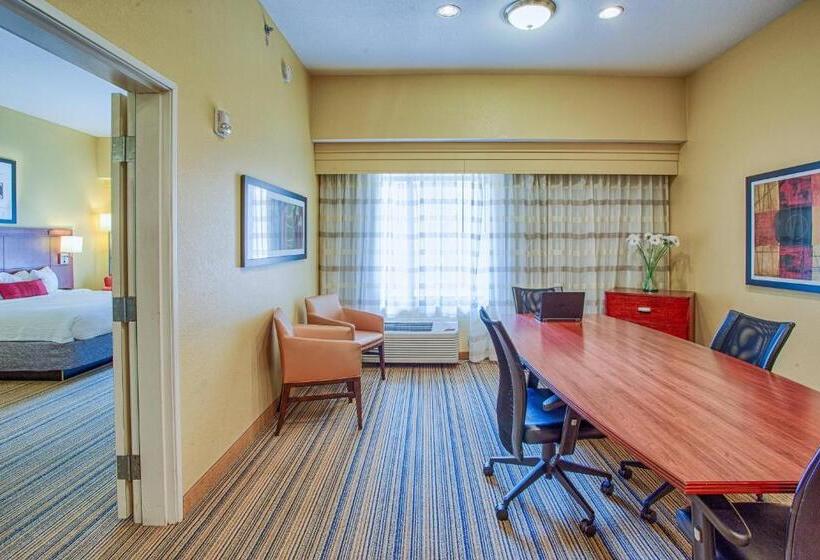 Люкс 2 Спальни, Courtyard Fargo Moorhead, Mn