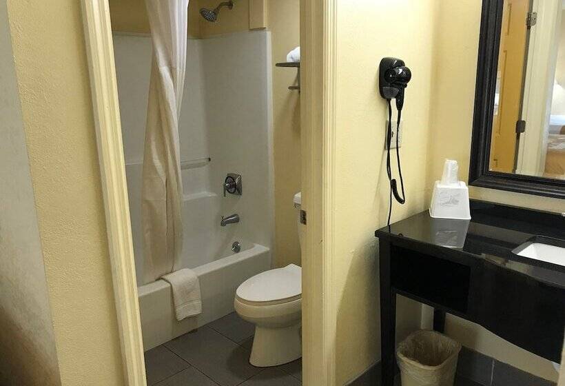 Номер Стандарт 2 Двуспальные Кровати, Days Inn By Wyndham Ridgeland South Carolina