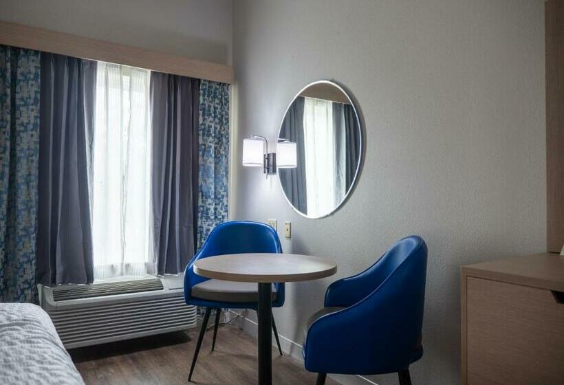 Номер Стандарт, Days Inn & Suites By Wyndham Savannah North I95