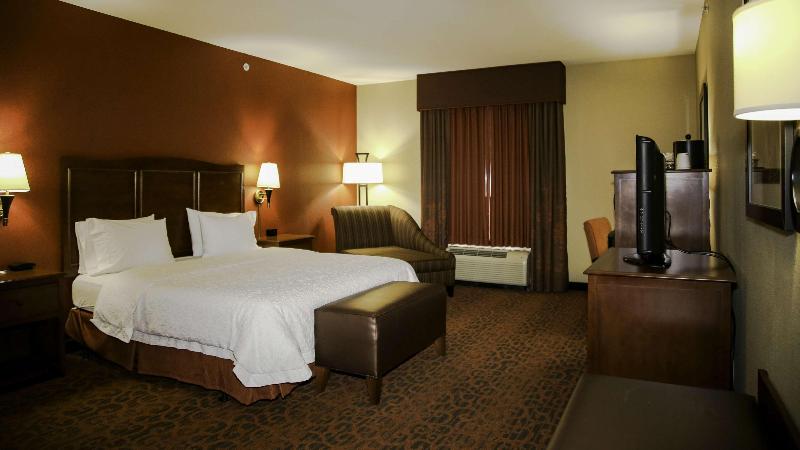 带大床的标准间, Hampton Inn Matamoras/milford