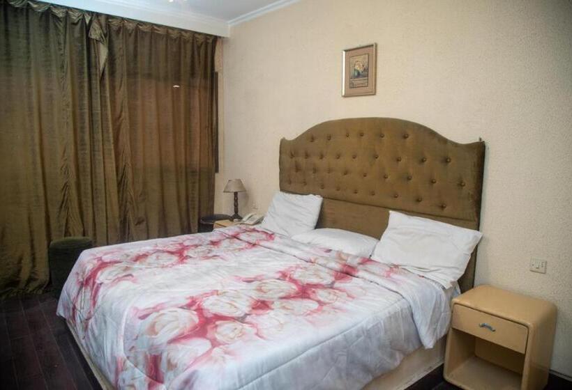 Standard Triple Room, Oasis Hotel Heliopolis
