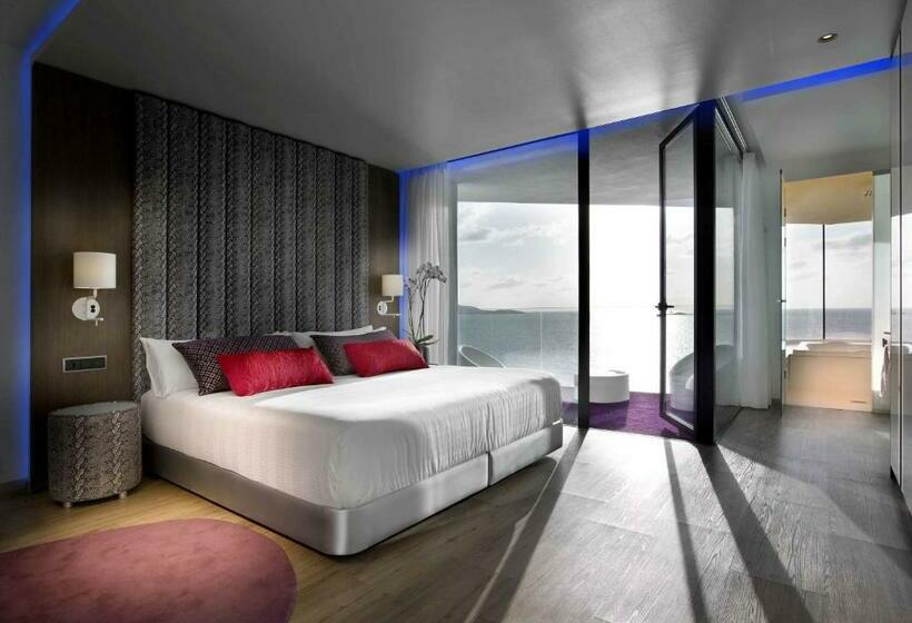 استودیوی استاندارد, Hard Rock Hotel Ibiza
