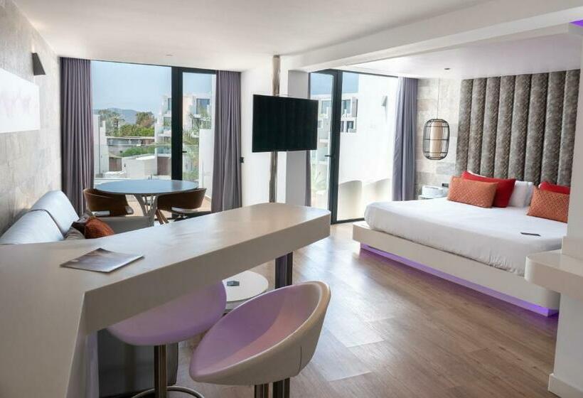 سوییت, Hard Rock Hotel Ibiza