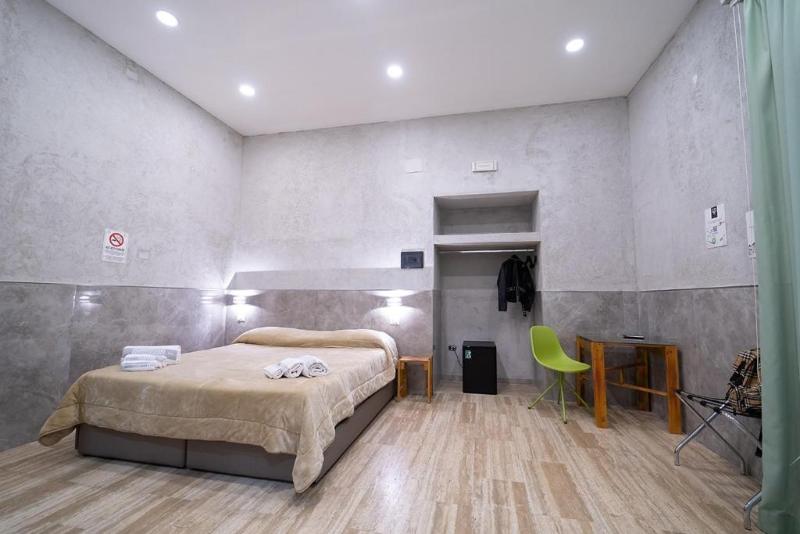 اتاق استاندارد با تخت بزرگ, Super 8 By Wyndham Topeka At Forbes Landing