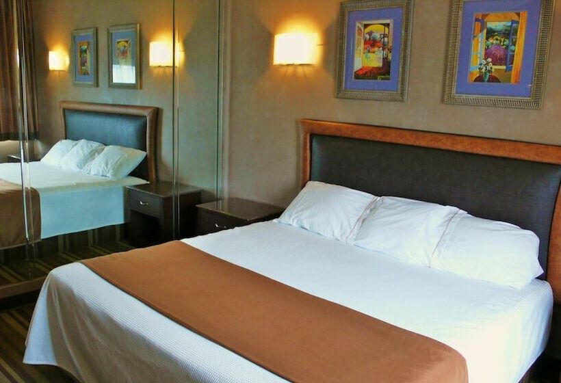 Номер Deluxe, Surfside Motel