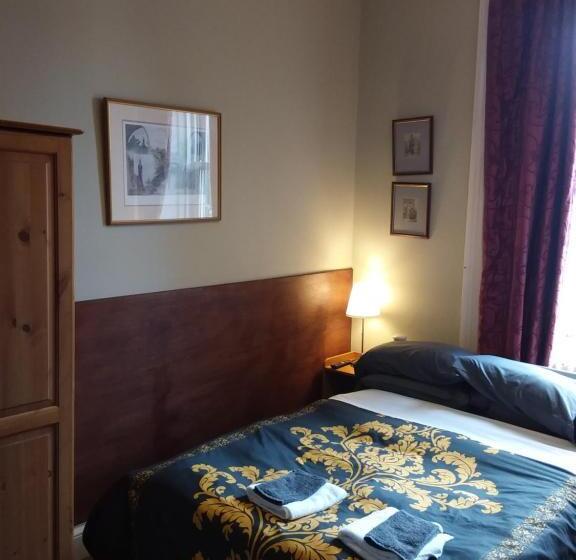 Номер Стандарт, Ivy Braveheart Guest House