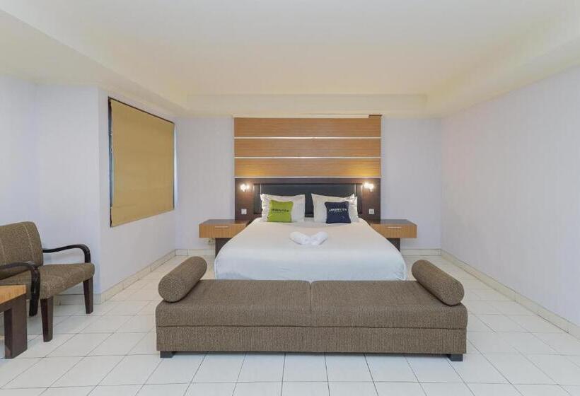 스위트, Urbanview Hotel Taman Suci Denpasar Bali
