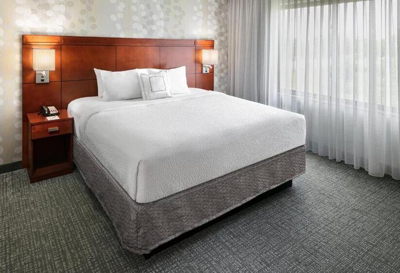 سوئیت با تخت بزرگ, Courtyard Bethlehem Lehigh Valley/i78
