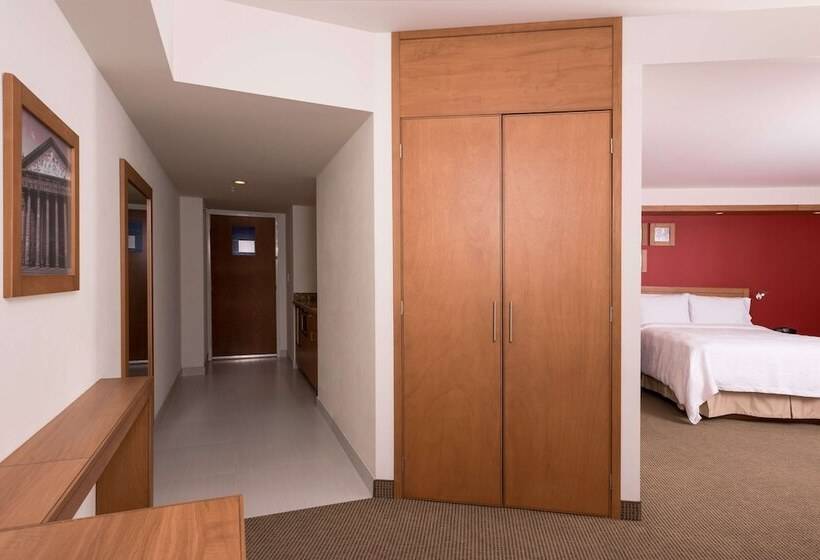 سوییت جونیور, Hampton Inn By Hilton Guadalajara/expo