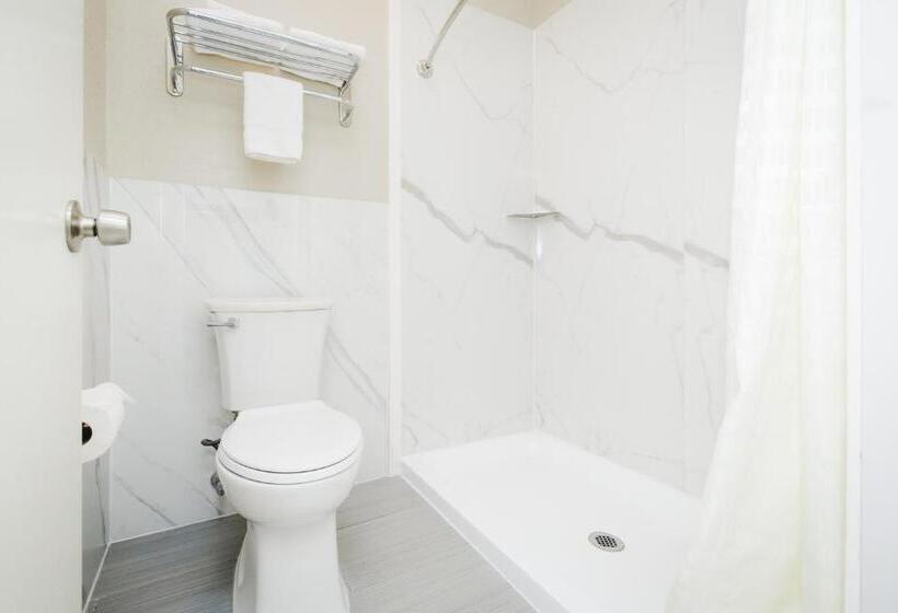 מיטת קינג בסוויטה, Winchester Inn And Suites Humble/iah/north Houston