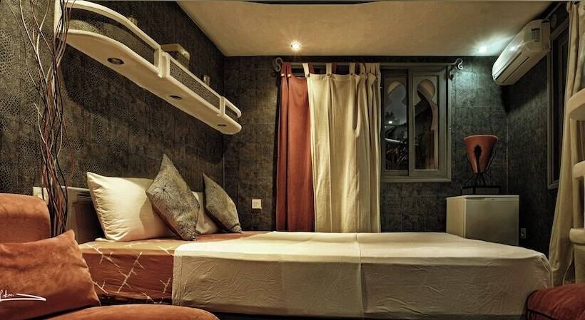 スタンダードルーム, Riad Hicham