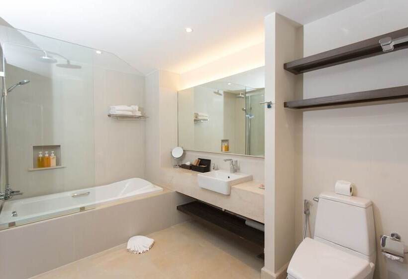 Люкс Повышенной Комфортности, Mai Khaolak Beach Resort & Spa   Tuiblue Mai Khaolak