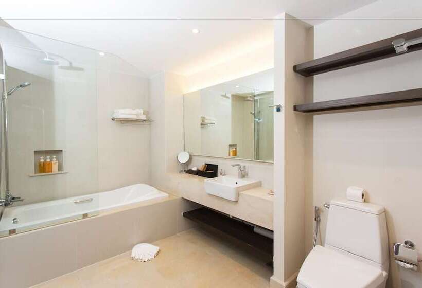 Люкс Повышенной Комфортности, Mai Khaolak Beach Resort & Spa   Tuiblue Mai Khaolak