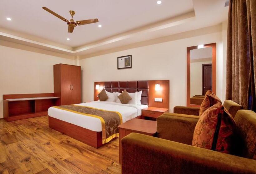 سوییت خانوادگی, Summit Ttakshang Residency Hotel & Spa Mg Marg