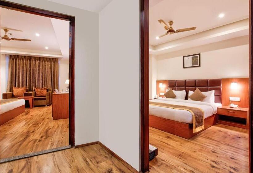 سوییت خانوادگی, Summit Ttakshang Residency Hotel & Spa Mg Marg