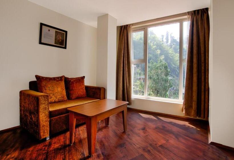 اتاق پریمیوم با بالکن, Summit Ttakshang Residency Hotel & Spa Mg Marg