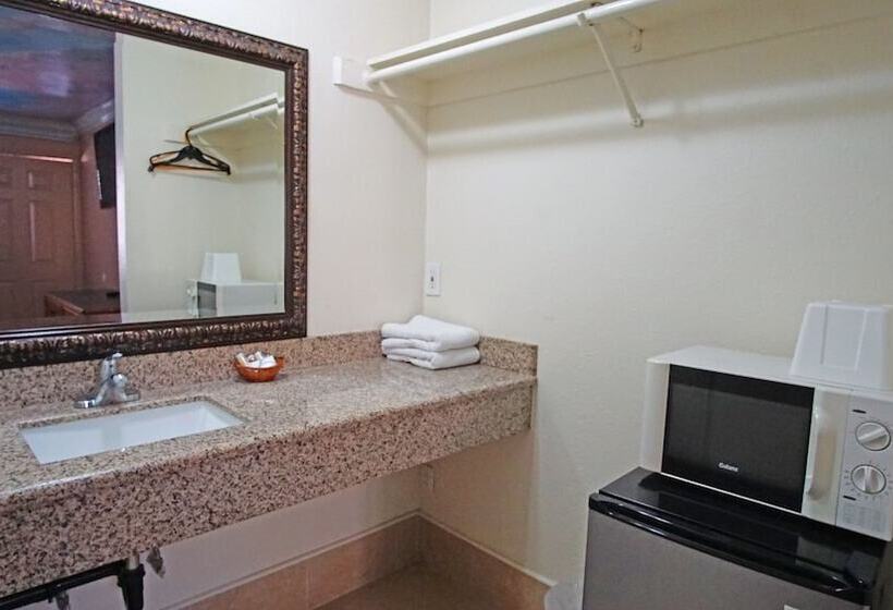 스탠다드 룸 더블 침대 2개, Lincoln Motel   Los Angeles, Hollywood Area
