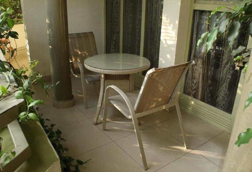سوییت جونیور با چشم‌انداز استخر, Dolce Vita Resort