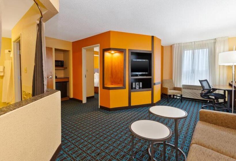 Люкс Кровать Кинг, Fairfield Inn & Suites By Marriott Columbus East