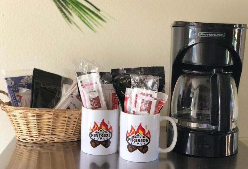 Studio Standard, Fireside Lodge