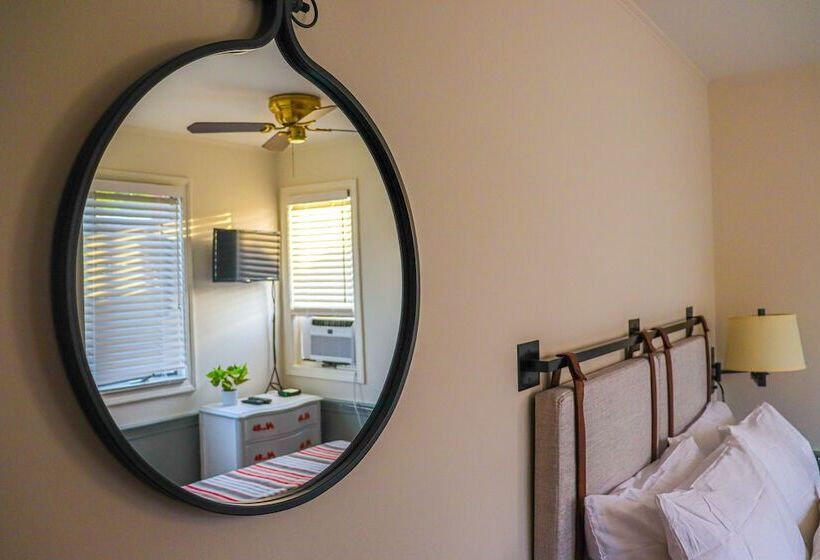 اتاق استاندارد, Mercury Hotel Provincetown