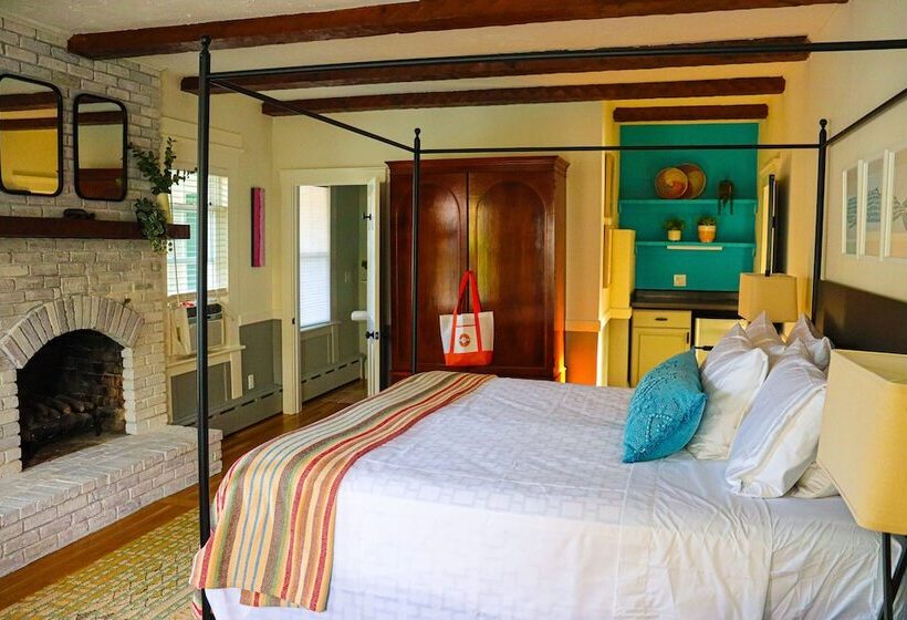 اتاق لوکس, Mercury Hotel Provincetown