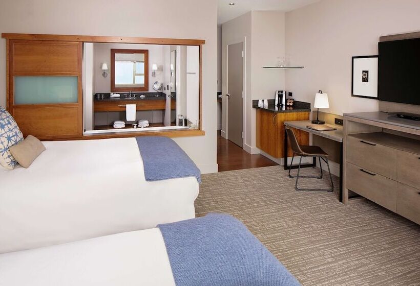 اتاق لوکس با چشم‌انداز, Chrysalis Inn & Spa Bellingham, Curio Collection By Hilton