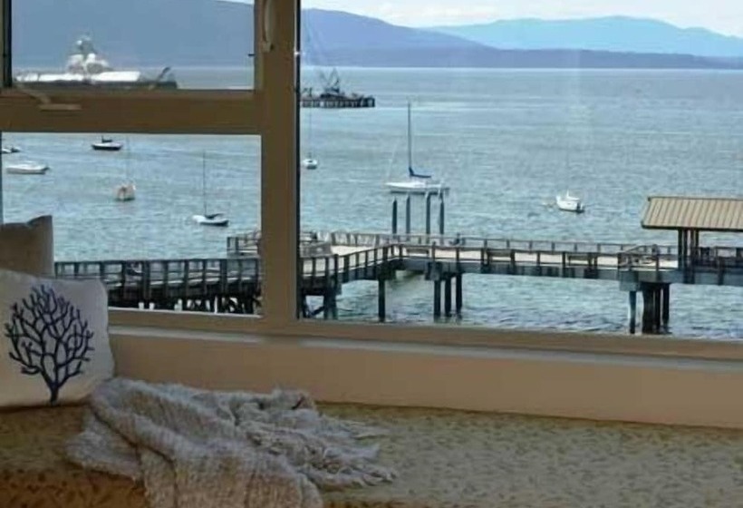 اتاق لوکس با چشم‌انداز, Chrysalis Inn & Spa Bellingham, Curio Collection By Hilton
