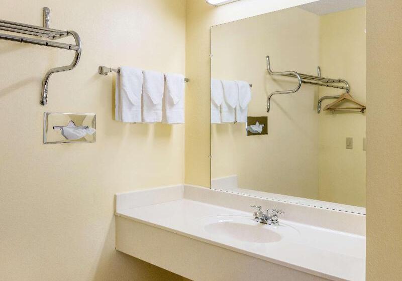 Люкс Кровать Кинг, Americas Best Value Inn Clayton