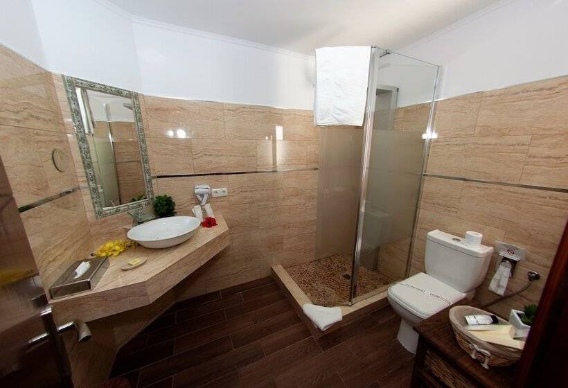 Номер Deluxe, Birdcage Gay Men Resort and Lifestyle