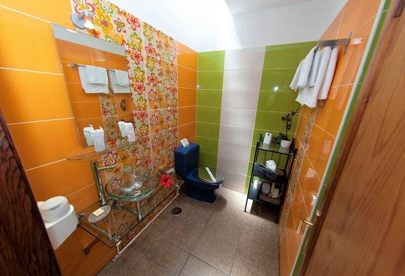Номер Deluxe, Birdcage Gay Men Resort and Lifestyle