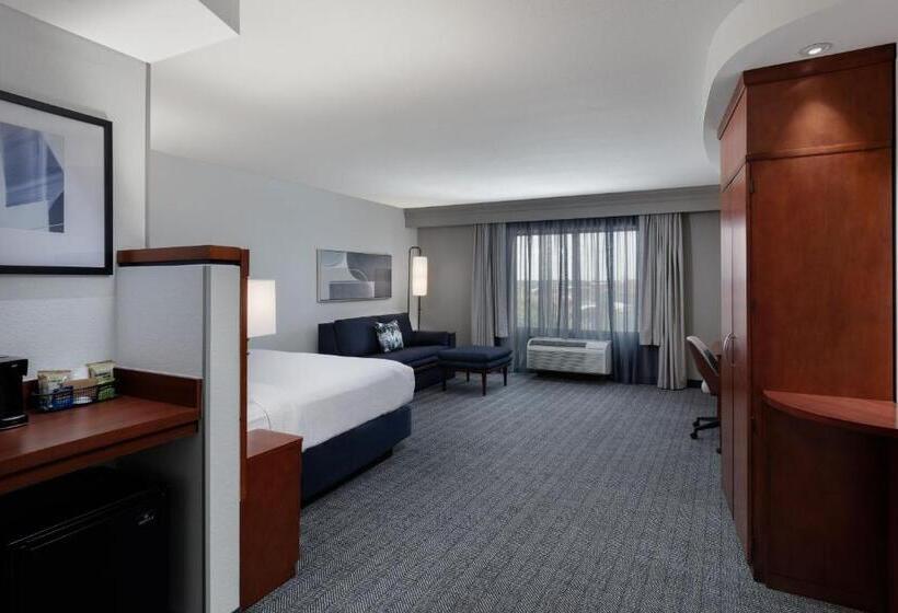 Стандартный Номер Кровать Кинг, Courtyard By Marriott Wichita At Old Town