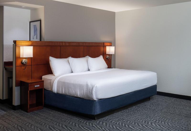 Стандартный Номер Кровать Кинг, Courtyard By Marriott Wichita At Old Town
